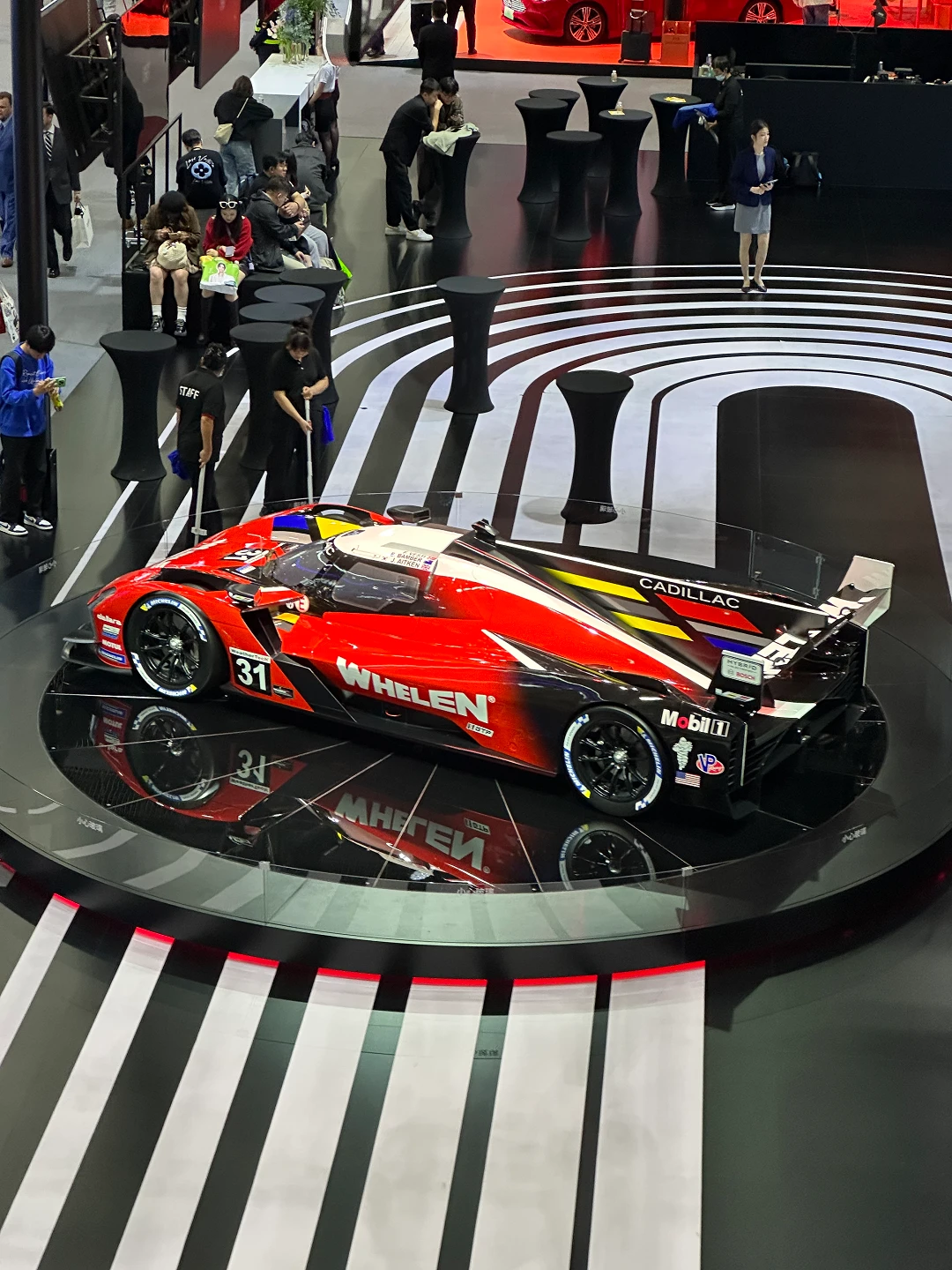 广州车展-WHELEN车队的凯迪拉克31号V-Series.R耐力赛战...