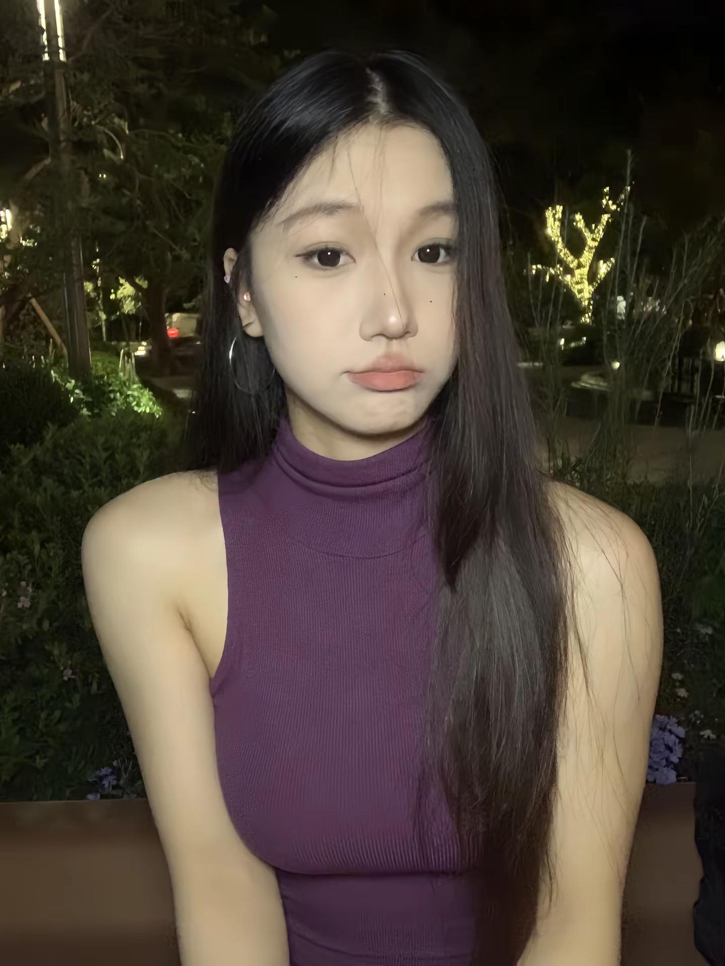 <p>笨蛋美女 <!--{img:0}--><!--{img:1}--...