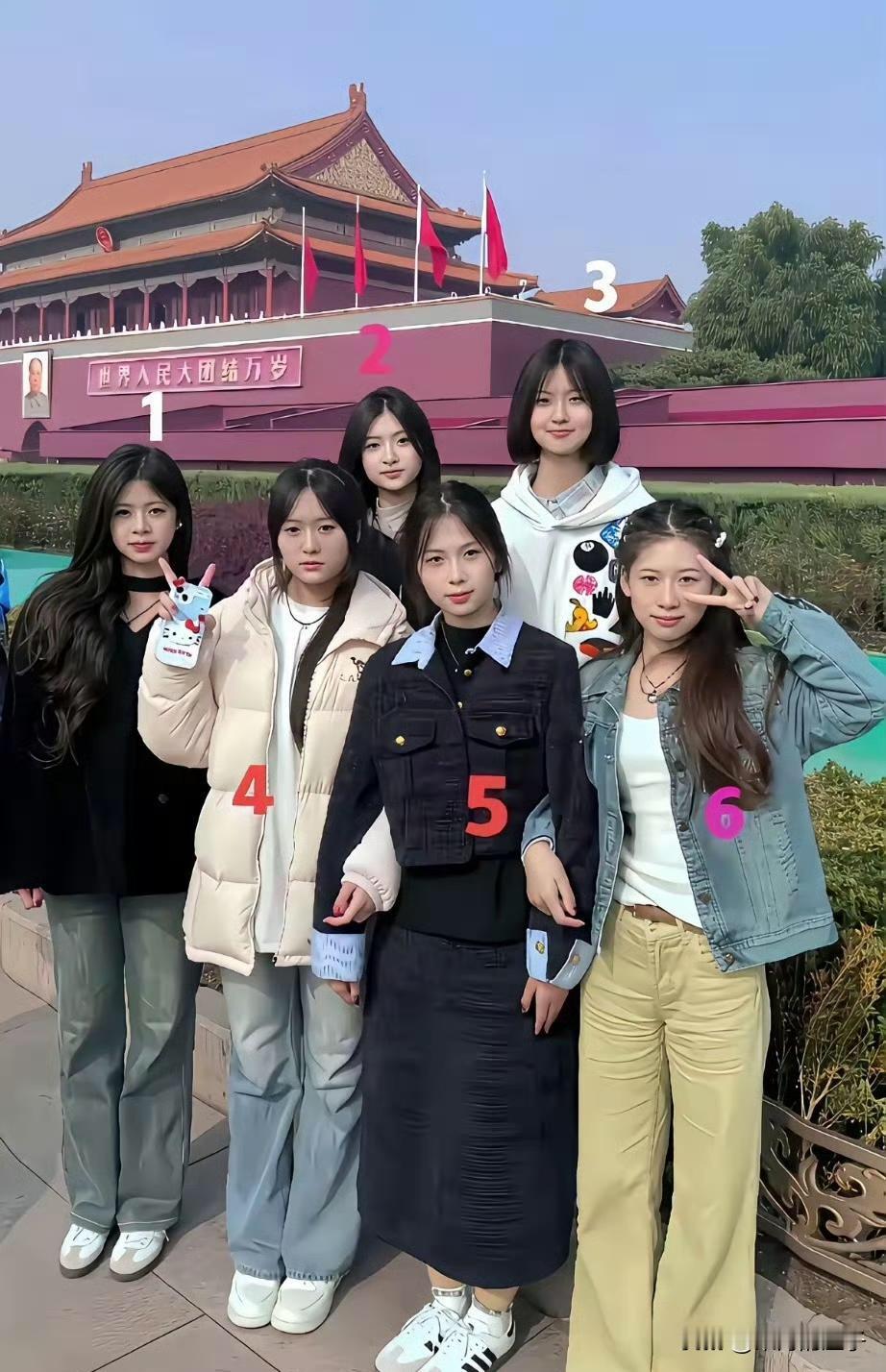 让你的直觉选一个做女朋友，你会选谁？