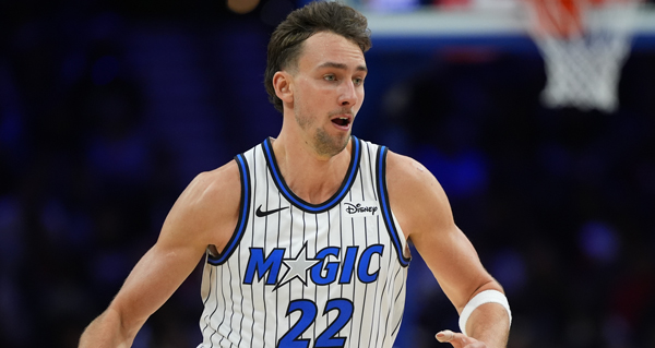 奥兰多魔术队前锋弗朗茨·瓦格纳因右小腿酸痛，将于周二接受核磁共振检查。...