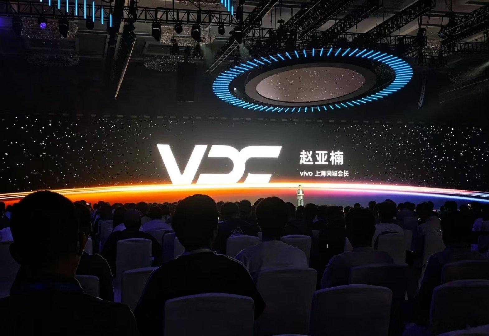 #vivo[超话]#OriginOS7已经发布结束🔚，V粉们自己的私人小助手来啦，蓝心小V定制化攻略，小V帮办，AI通话总结，一句话订外卖真的是太方便了，让我们期待更新，早点上手。#originos 7##蓝心小v##vivo x500系列##vivo X500系列##OriginOS 7# ​