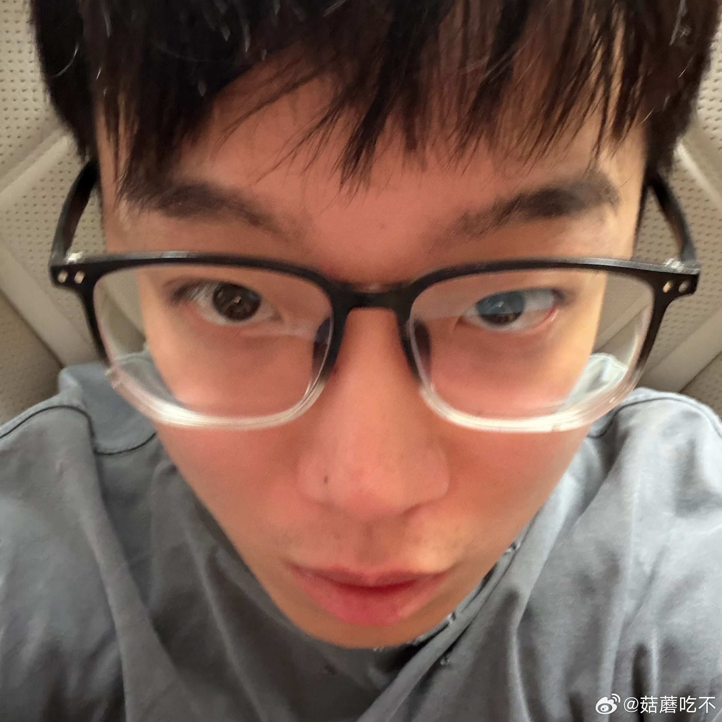睡觉之前吃了蒲地蓝消炎药还有咽炎片 中午醒时候喝了个999感冒灵 并没...