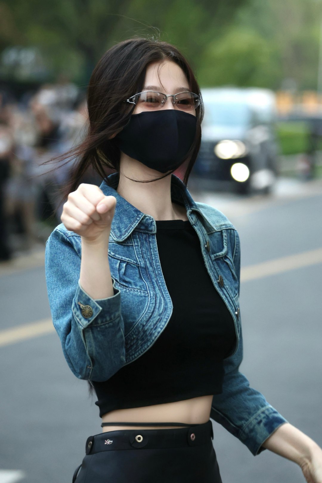 #虞书欣[超话]##虞书欣长生骨# 

今天素cow girl🤠👖


#今日星拍放送# ​
