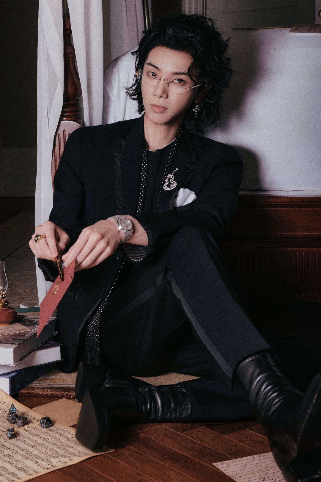 #华晨宇重点品牌联合创始人# 这张帅得太是那个了 ​