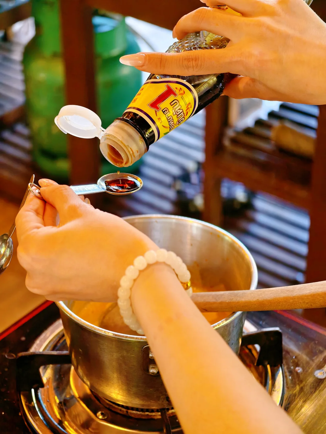 在清迈跟“奶奶”学做饭 保姆级攻略来了