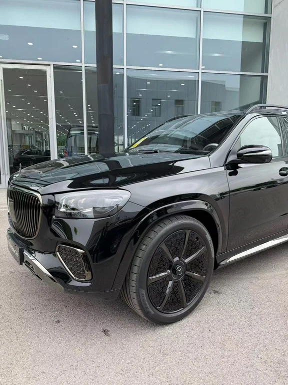 迈巴赫GLS600极夜版