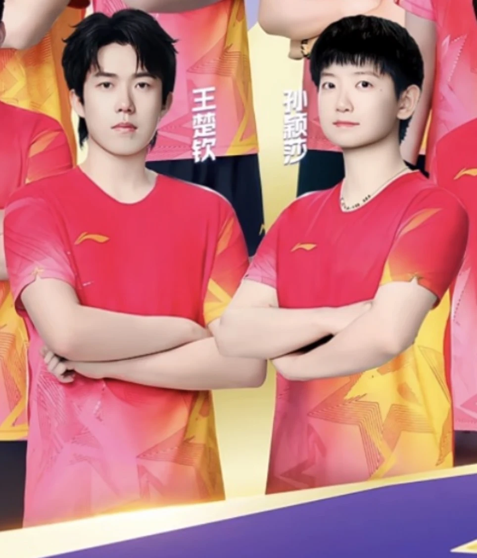 我们家漂亮孩子站中间