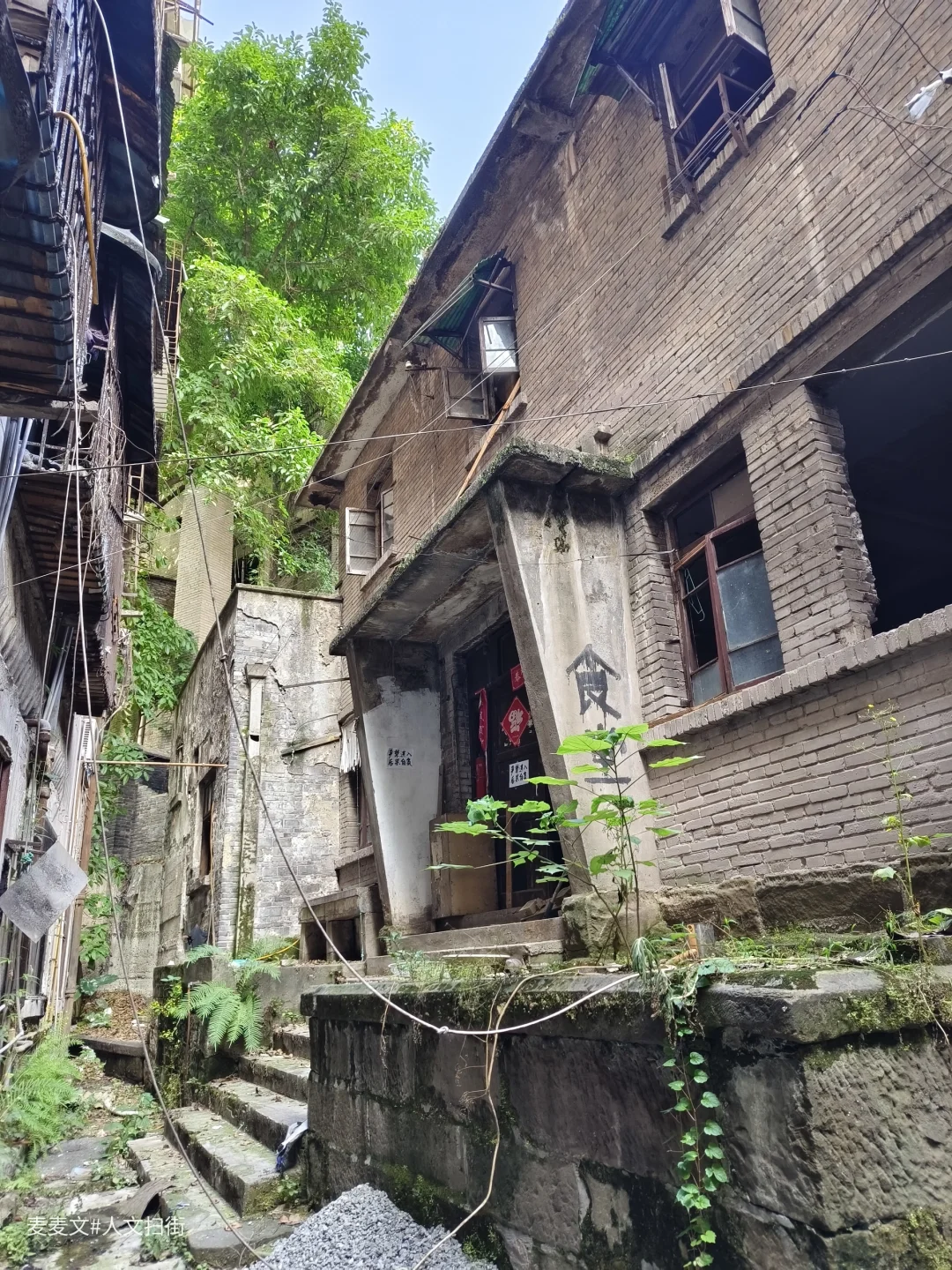 【江北】一座废弃食堂藏着一代人的烟火气