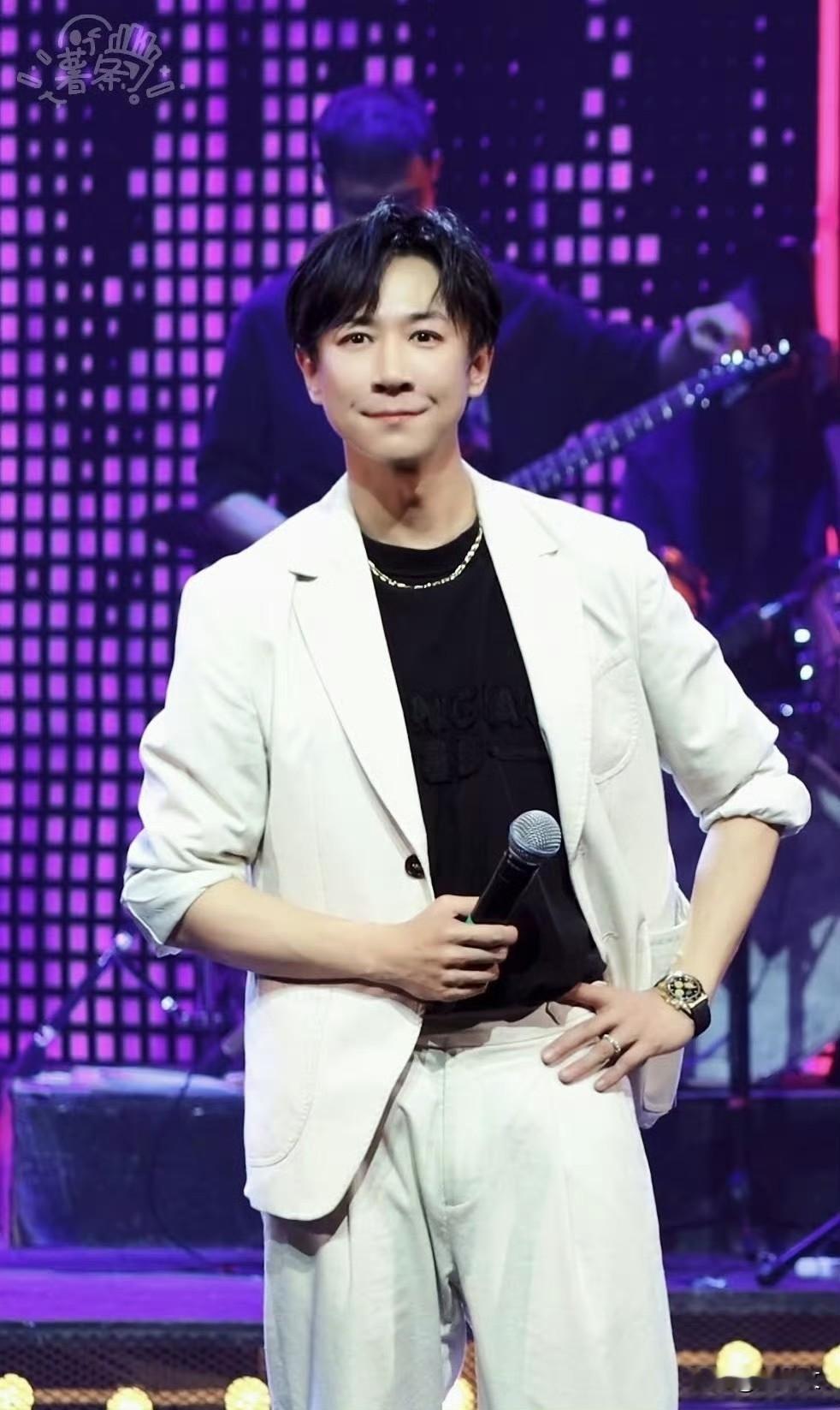 喜人奇妙夜玩梗翻车，张维伊隔墙抓包，吐槽戳中笑点爆全场   喜剧综艺录...