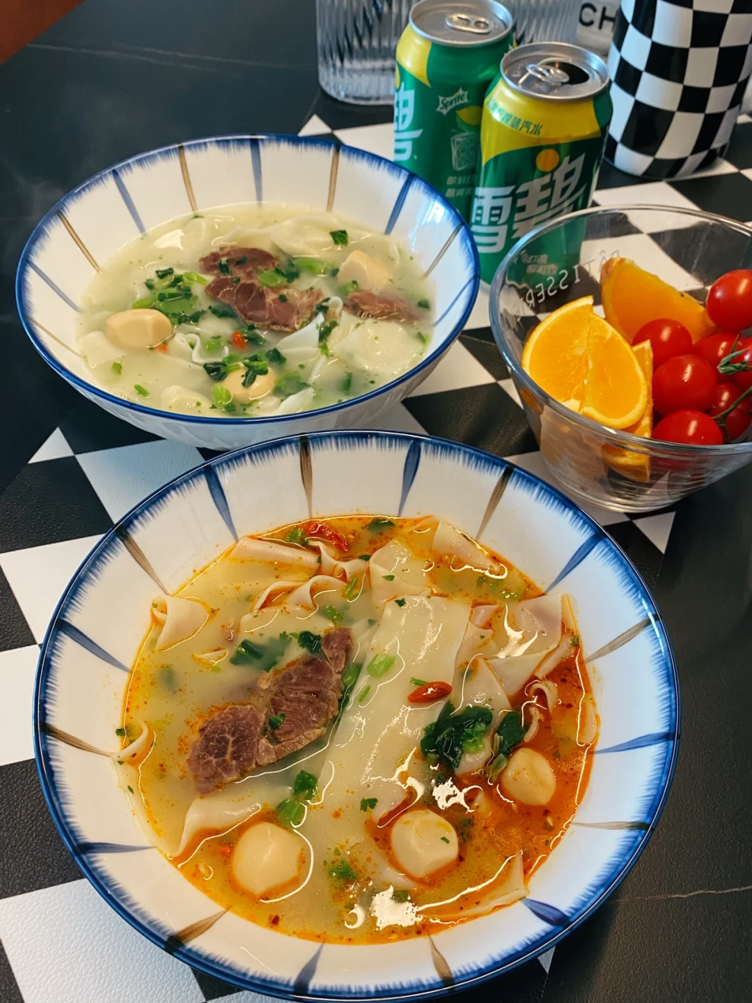 今天偷懒不做饭～之前屯的速食面派上用场啦