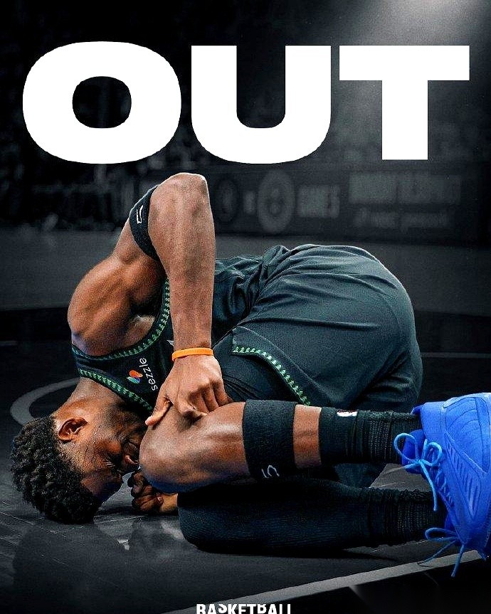 爱德华兹的伤情报告出来了。 好消息是，没有结构性损伤，只是骨挫伤。坏消...