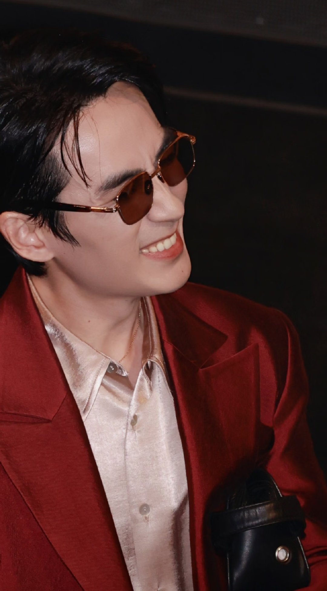 今天枪也很棒哦，19.1%的排片拿下27%的票房，上座率依旧稳居第一☝🏻[yeah]
明天继续加油！这周拿下🖐🏻亿[yeah]
晚安💤#朱一龙电影空枪# ​