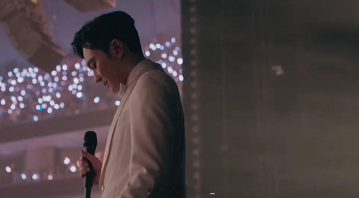 #张智霖[超话]##张智霖「在」巡回演唱会# 只有一秒 但是甜蜜💕爆表！好甜的🍬[给你小心心] ​