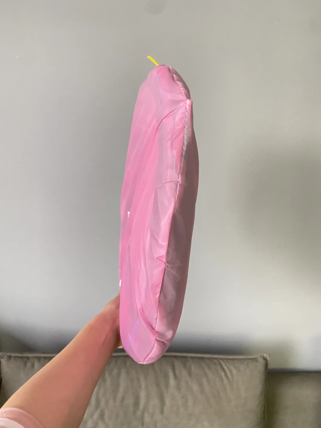 不建议给娃买，他已经半天不理我了😭