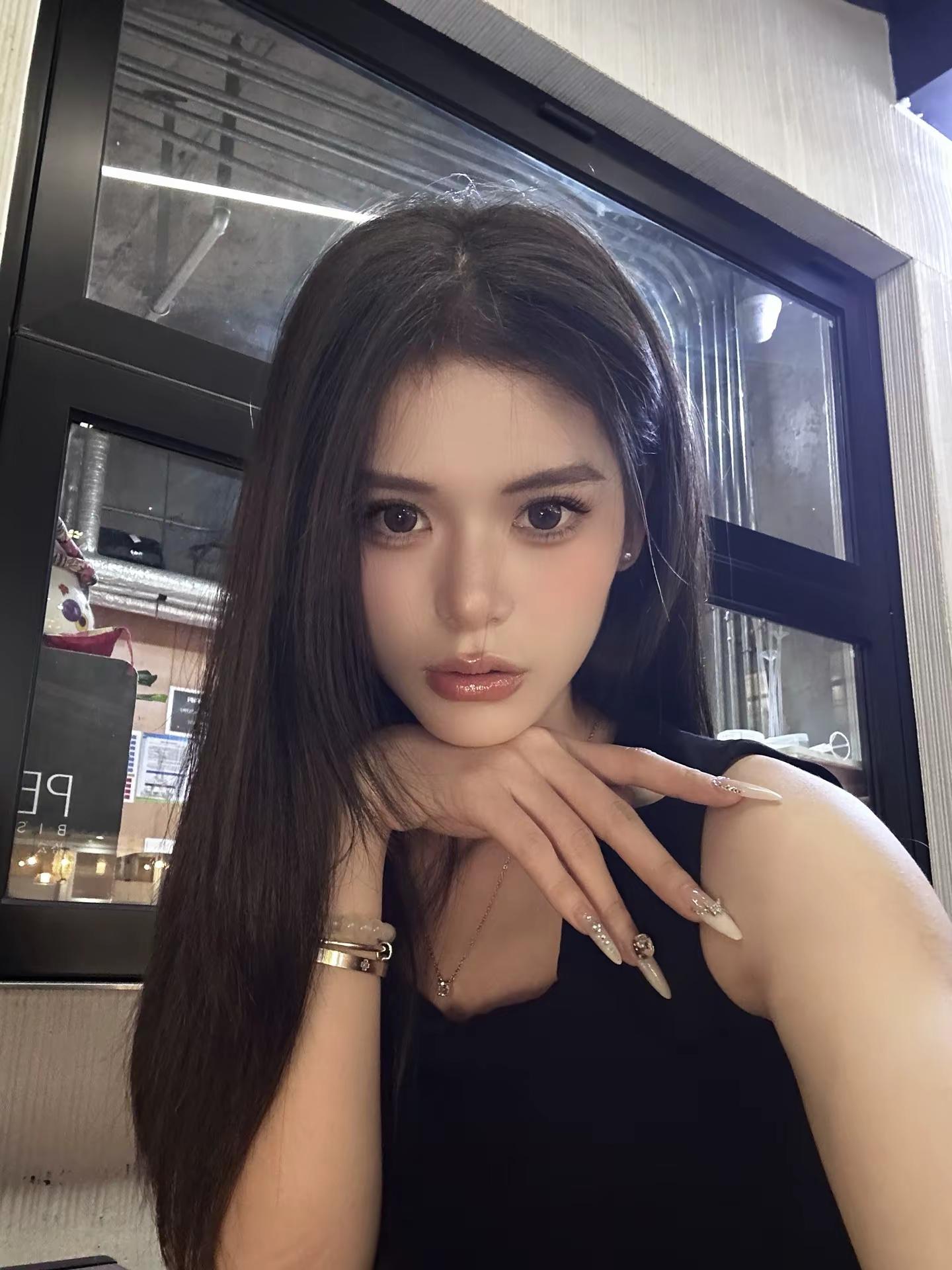 原本可以做一个坏女人。只不过老实害羞懂事单纯专一这些缺点害了我