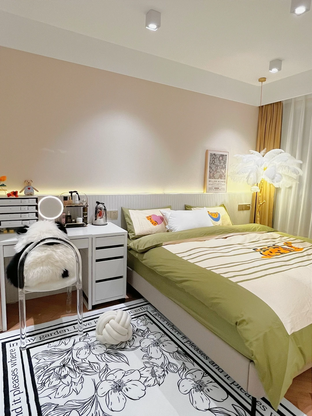 主卧床头背景墙和床尾柜设计制作细节来啦！