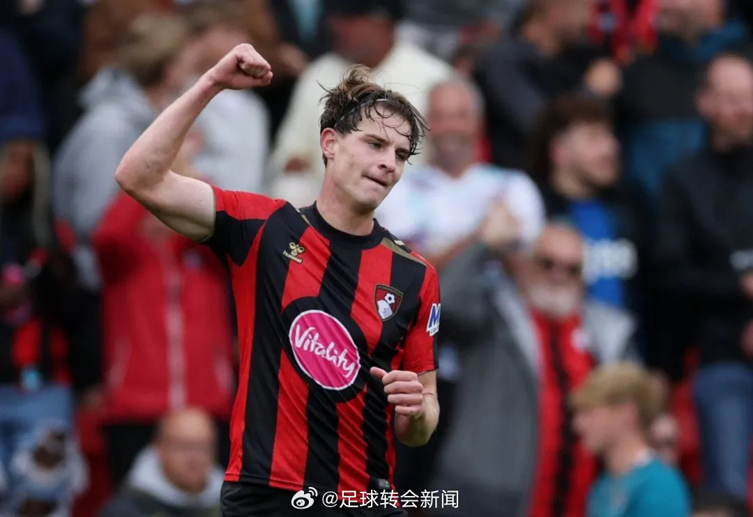 记者BJ和talkSPORT主编AC综合消息，#切尔西#对一月份签下斯科特正越来越有信心，在恩佐加盟曼城之后，伯恩茅斯中场是他们的第一目标。

报道称，伯恩茅斯对斯科特的要价在1亿英镑以上，而切尔西已经进行了新一轮的对话；此外，利物浦也对斯科特感兴趣，但他们一月份加强中场的需求没有那么迫切。 ​