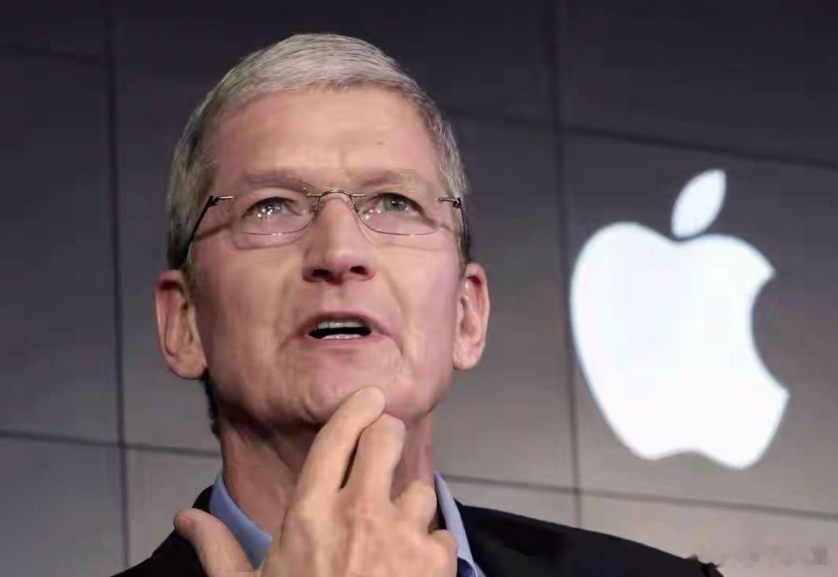彭博社 | iPhone 18 Pro销量破250万台，MacBook Pro下月迎首款触屏改款，格力技校8000人报名录三百余

BLOOMBERG NEWS

彭博社电讯

2026年10月6日

作者 | 宋星野　记者 | 袁林青

iPhone 18 Pro 销量破 250 万库克称中国市场大卖

据快科技 10 月 5 日消息，第三方零售端统计显示，iPhone 18 Pro 系 ​