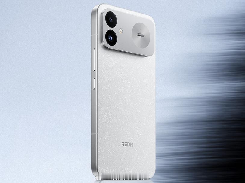 REDMI K100 明天晚上 7 点发布，官方今天先放了一手新配色："雪岩白"官宣，背部是宣纸纹理，干净纯粹那一挂，和之前公布的流萤绿完全是两种气质【据快科技/REDMI 官方 10/26 9:08】。

发布会看点基本明牌——游戏独显 D2、10000mAh 万级电池、骁龙 8 Elite、澎湃 OS 4【据 REDMI 官方】。万级电池+游 ​
