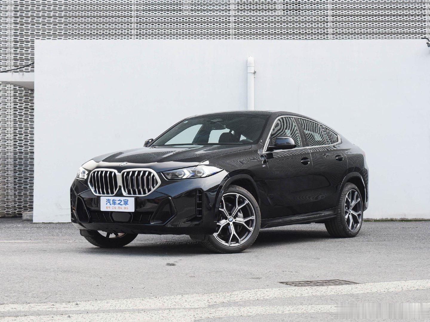 宝马X6 库存还有 
2.0T 的 48.3万 
3.0T 的54.2万
都是库存车… 小众车型…别考虑谨慎考虑… 

真的是一点都不缺钱再买它！
但凡犹豫考虑什么性价比，你就不要看了！[允悲] ​