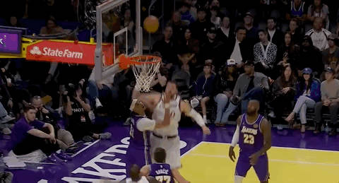 邓恩两次T，被驱逐！ <br />海斯吃到一次T！<br />