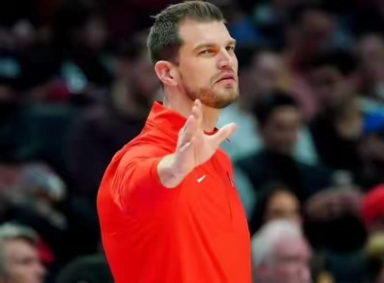 开拓者半场45-65落后马刺，之前四场比赛是1胜3负，如果本场比赛再输...