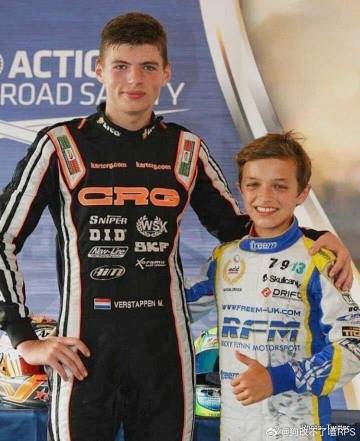 这图真的特搞笑，咱家老四这个发育迟缓