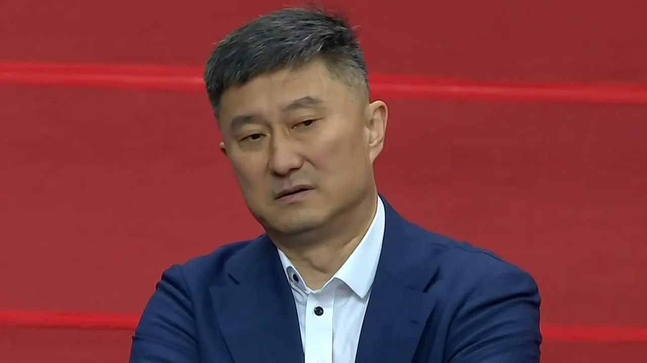 广东惨败广州，杜锋下课进入倒计时！ 季后赛12进8首战，排名第五的广东...