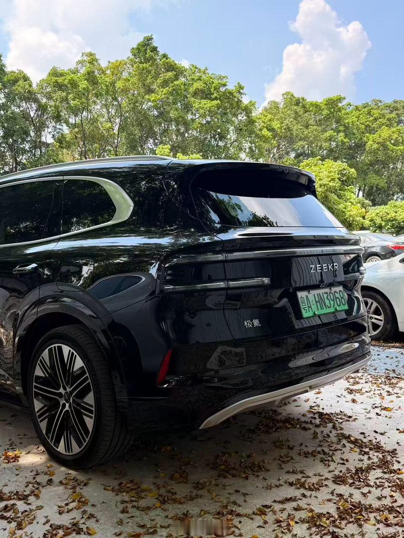 提车！国庆座驾，007GT车主深入感受“新公路之王”8X Ultra+，看看这次会不会再次中毒[舔屏][舔屏][舔屏]

#极氪8x新公路之王# ​