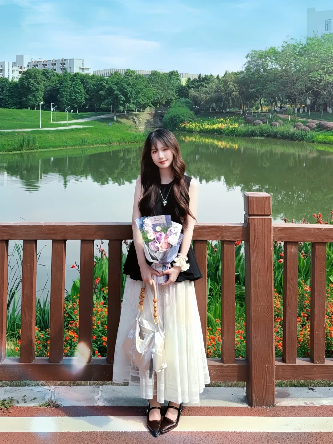 毕业两年重返校园