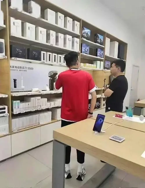 余承东加入小米任职？小米:没有的事