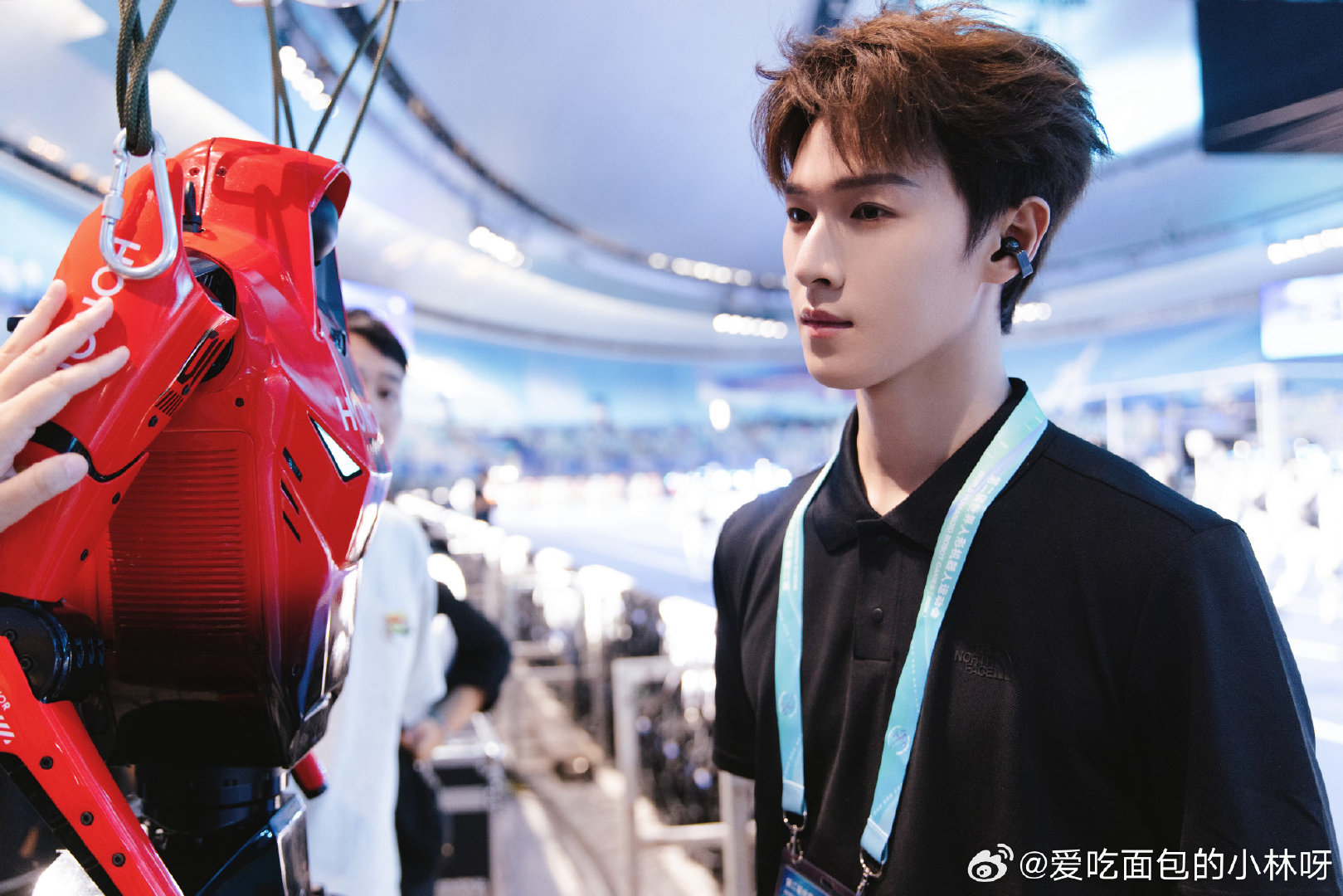 #李昀锐lin[超话]#第二届世界机器人运动会 ​