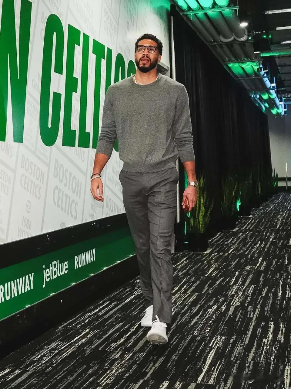 4月29日，NBA季后赛东部首轮G5焦点战打响，凯尔特人坐镇主场北岸花...