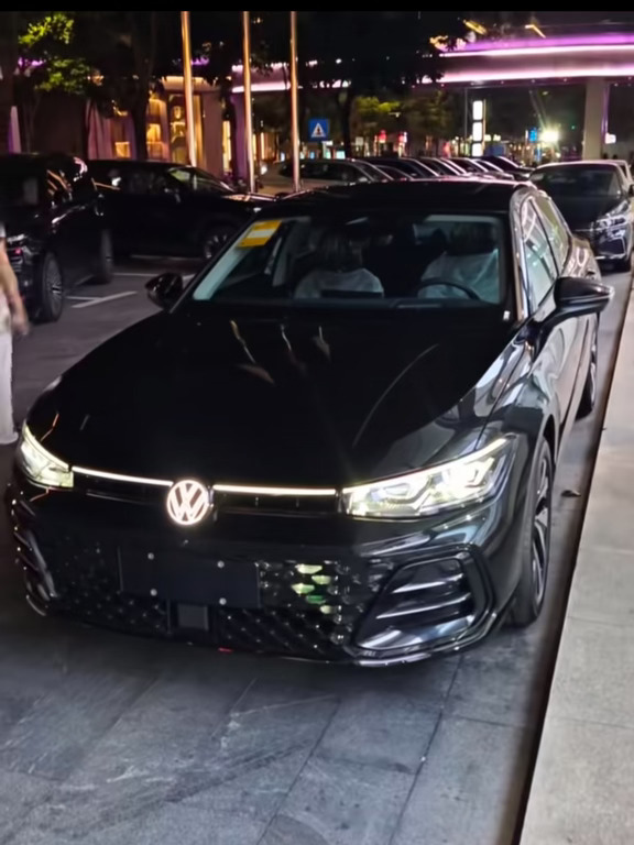 试过同级才懂！帕萨特Pro真的太好开了🚗