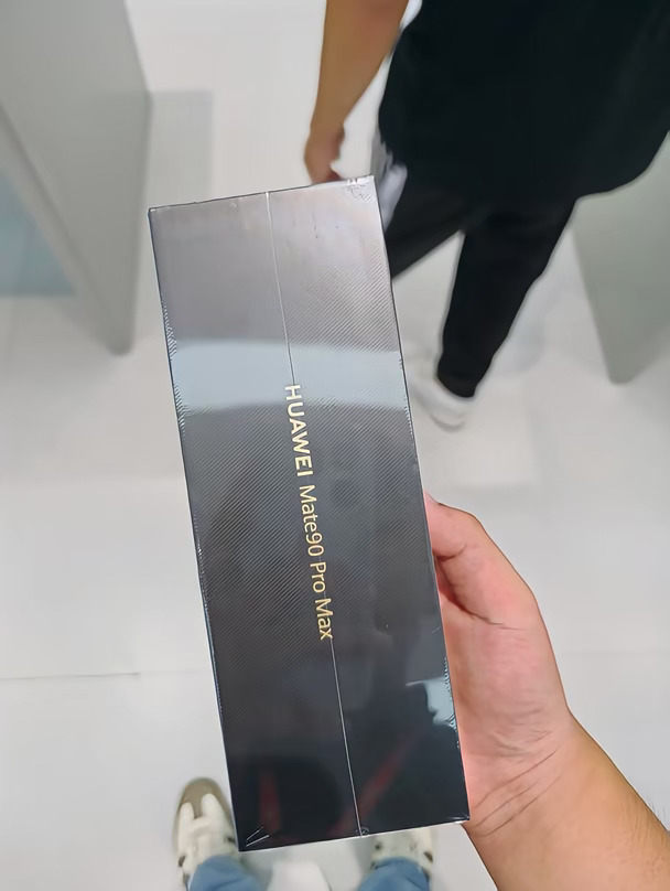华为mate90promax演示样机