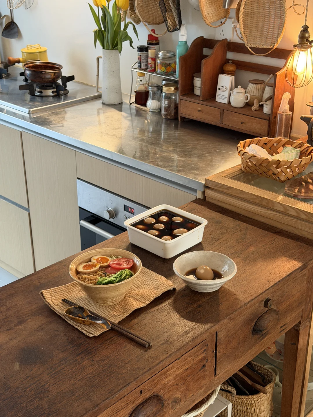 泡一盒酱油溏心蛋