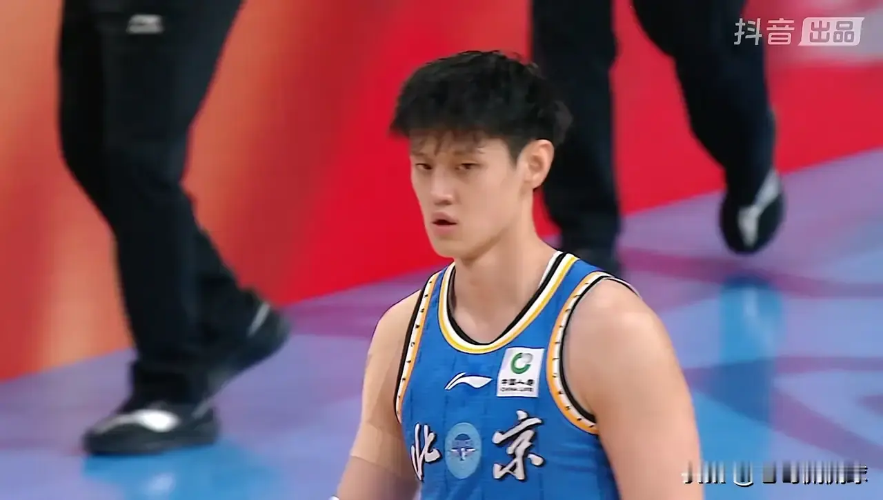 北京北汽球星曾凡博终于要复出了！明天北京北汽将会在常规赛收官战中主场迎...