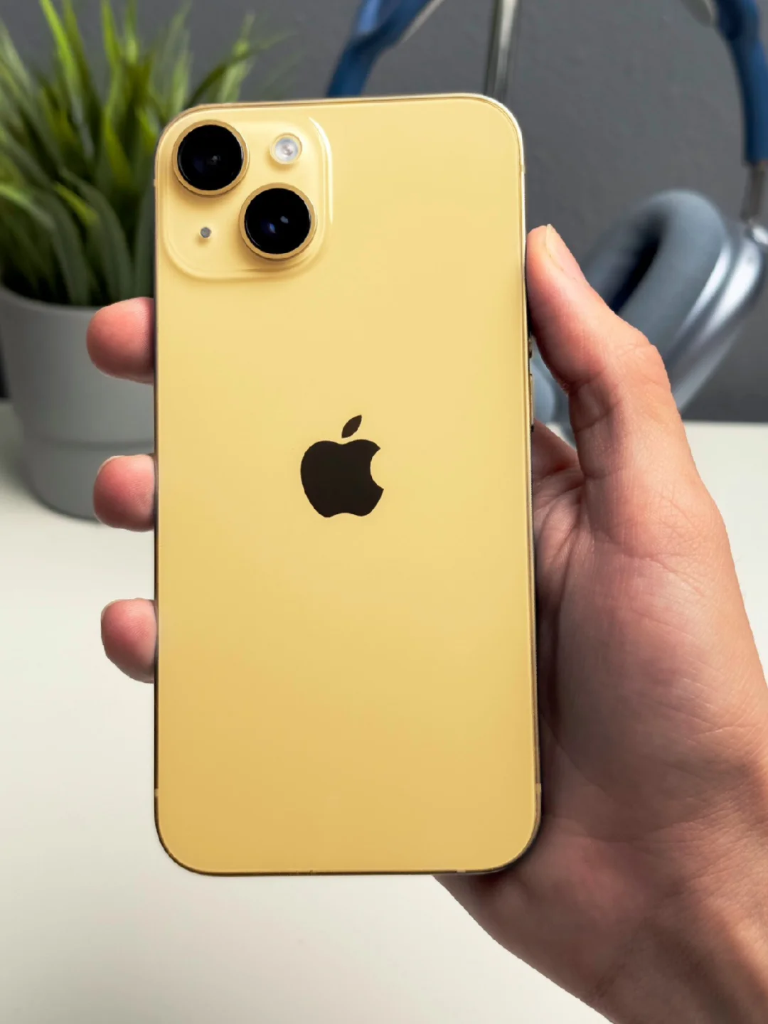 🟨🟡💛黄色iPhone14即将发布，买不买？