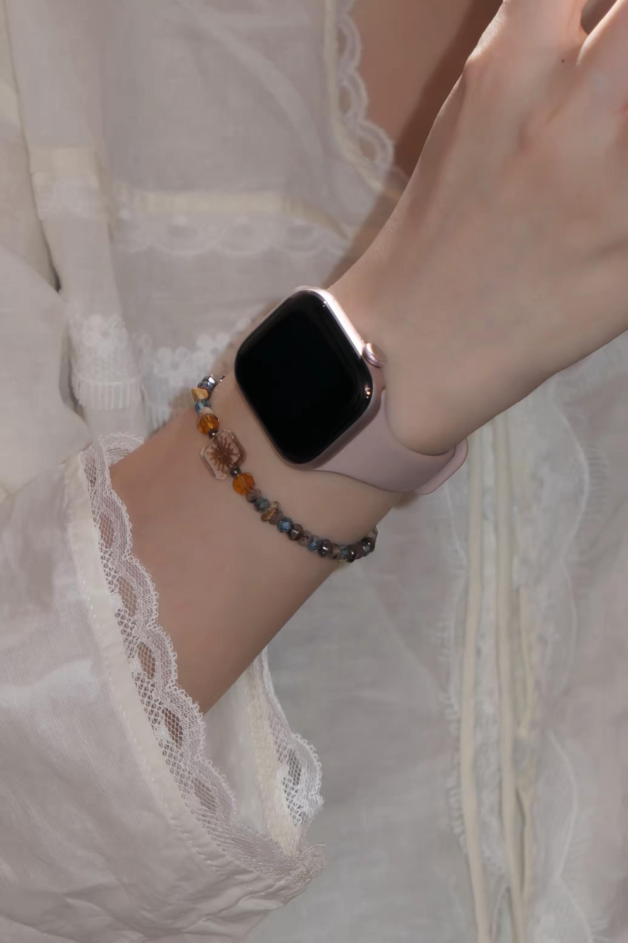 iwatch的仪式感拉满。iwatch表带 iwatch的仪式感 applewatch表带 苹果手表搭配