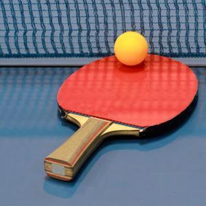 凛冬的湛蓝天空