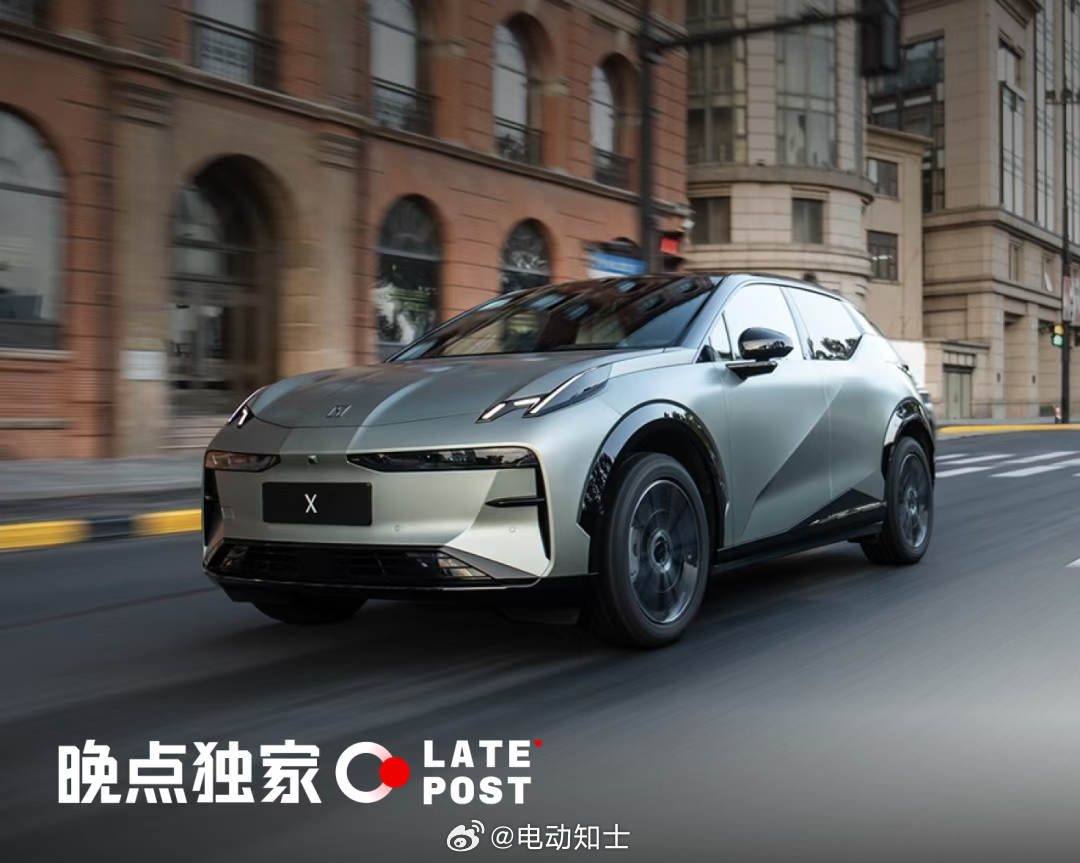 吉利系的智驾整合又有新的人事变动了。  晚点Auto消息，千里智驾首席...