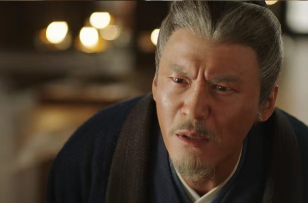 曹魏为何能称霸三国？不是曹操能打，而是这三点太狠

一、挟天子，占尽政治先机

曹操最聪明的一步，就是“挟天子以令诸侯”。公元196年，他把汉献帝接到许昌，从此所有讨伐都成了“奉旨平叛”。别人打他是造反，他打别人是平乱。这一招，让刘备、孙权在舆论上永远矮他一头。政治牌打好了，仗还没打就赢了一半。