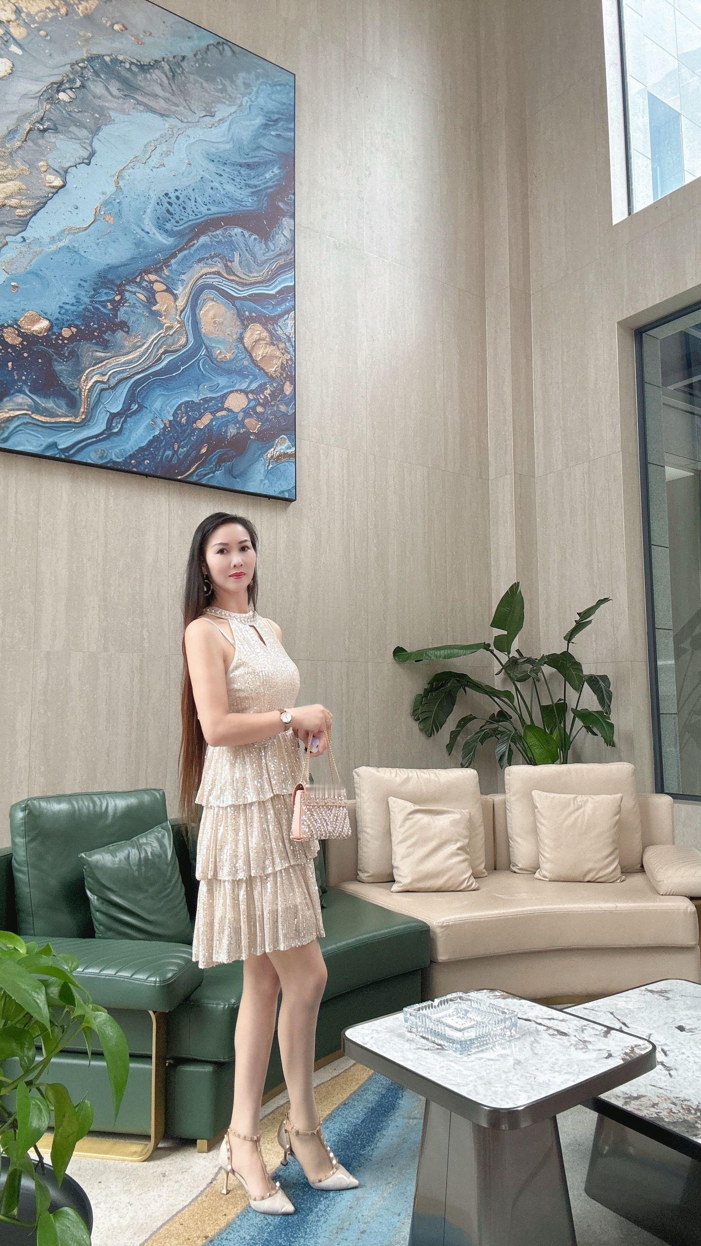 优雅气质，时尚穿搭，都市女郎风范