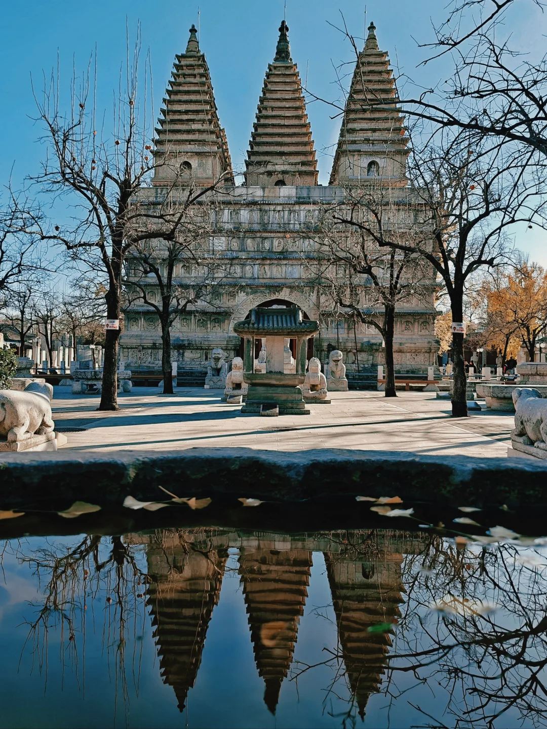 没了银杏叶的五塔寺，也很美（上）