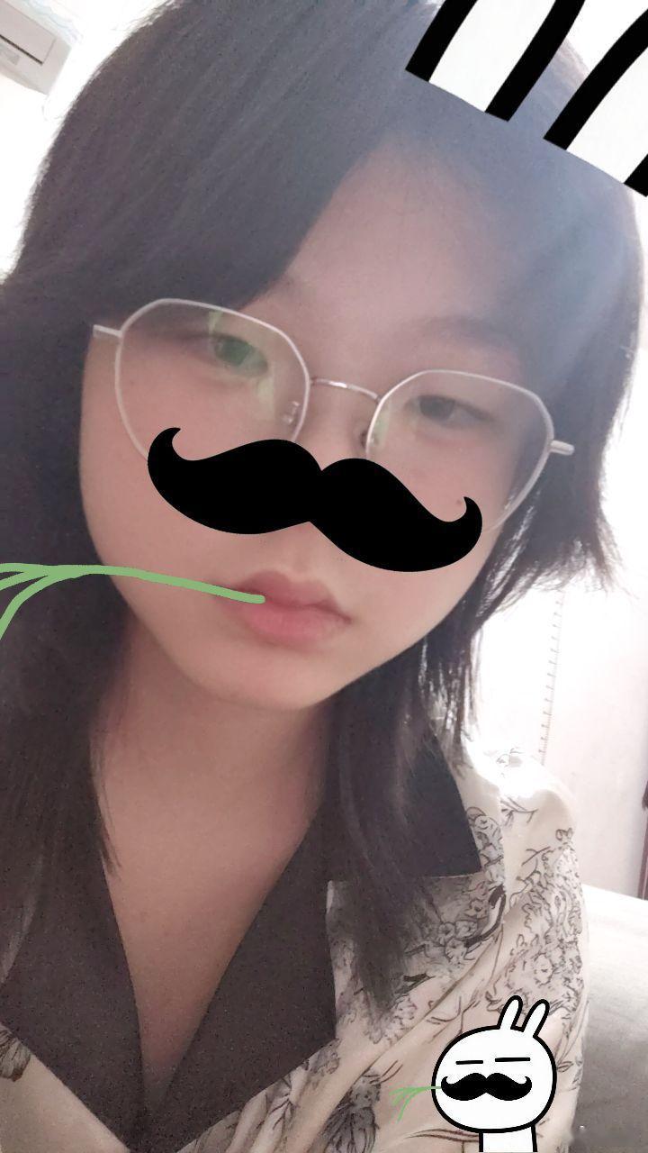我是真不想回学校呀为什么后天就开学了不想要睡，那个腿都伸不开的寝室不想每天都吃那些预制菜不想要连洗澡都被安排连头都不让自己决定那天洗不想离开那些跟我好的亲友们
1分钟前 ​