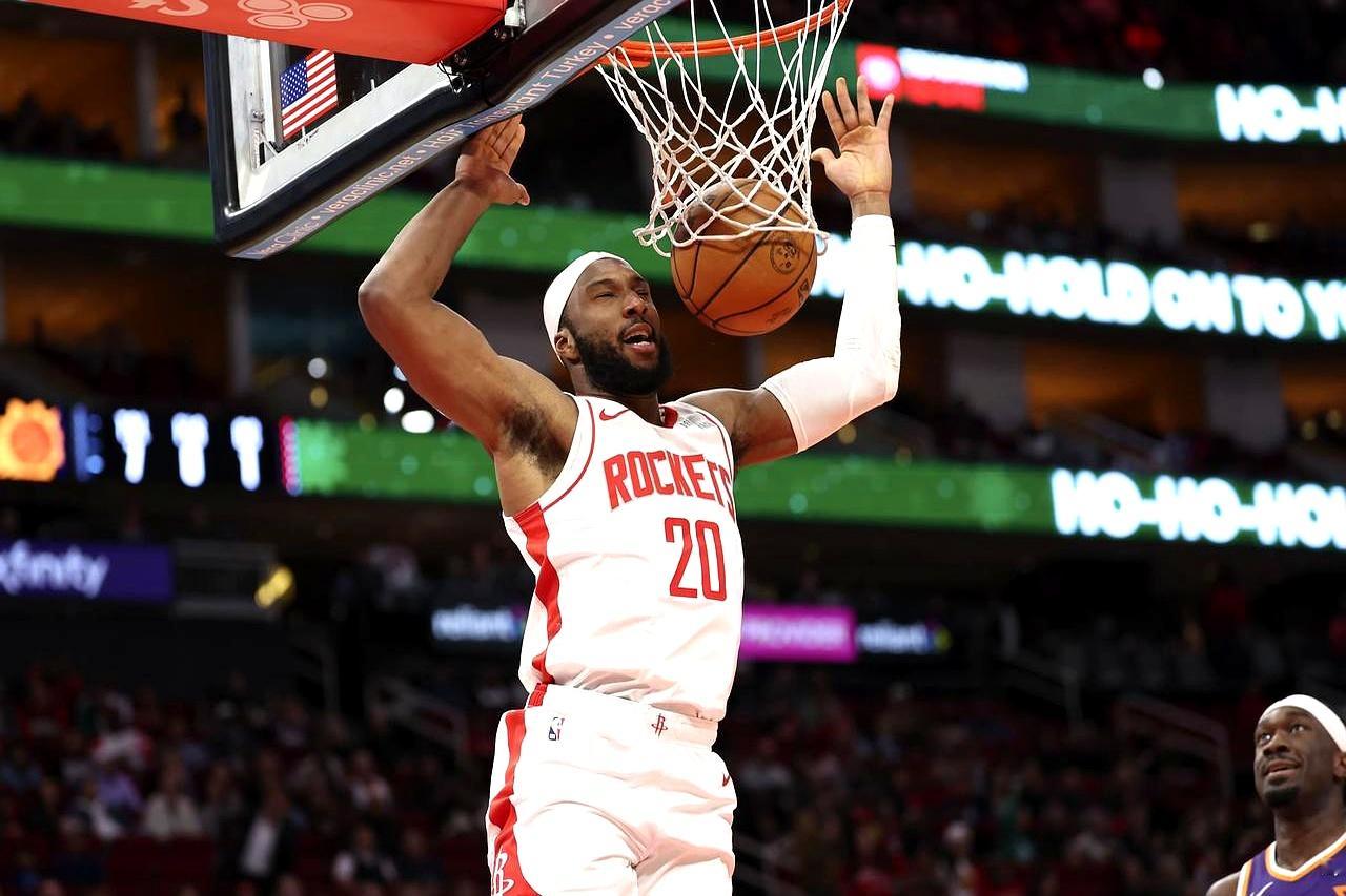 休斯顿球迷真的意难平了！眼看詹姆斯·哈登在骑士队风生水起。    他加...