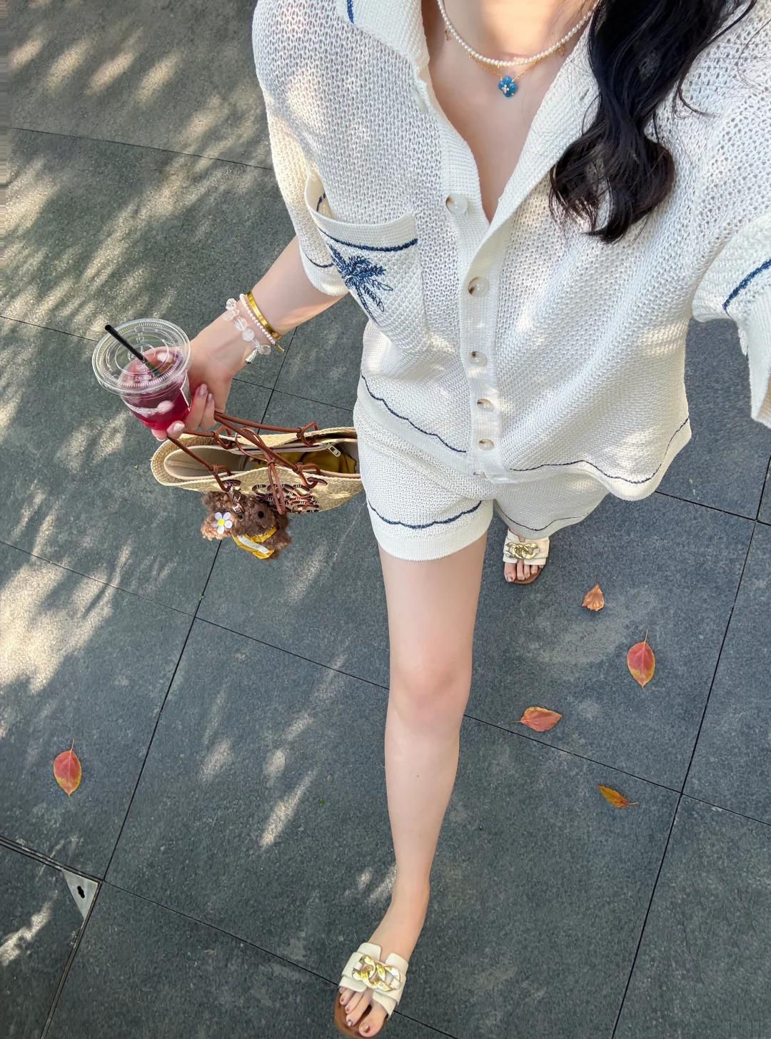 人在工位 心在海边🏖️今年的度假套装绝美啊
