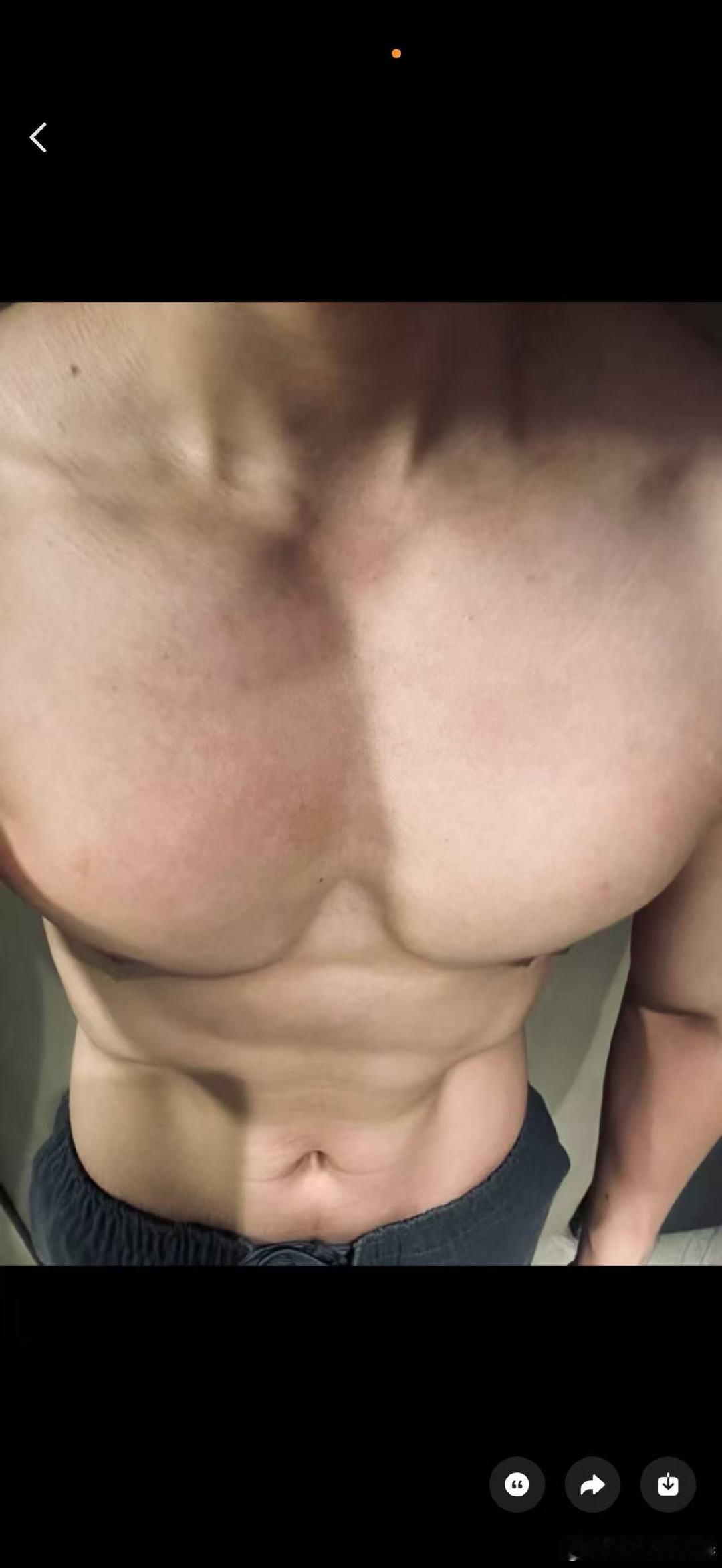 ai男当我是傻逼，说第一张照片是手机被入侵了ai出来的 ​