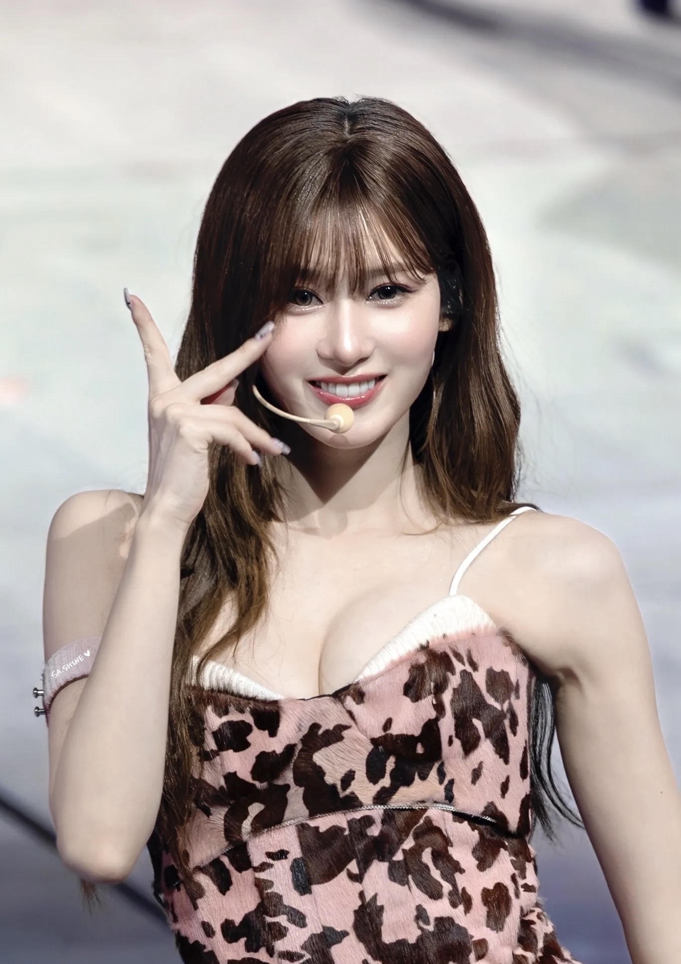 明媚性感的钓神SANA