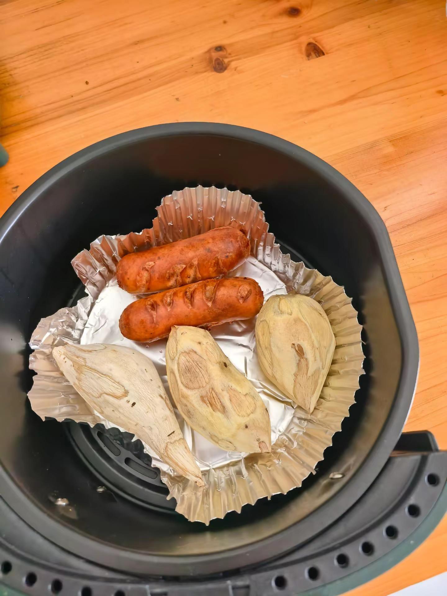 烤红暑，烤肠，味道超好